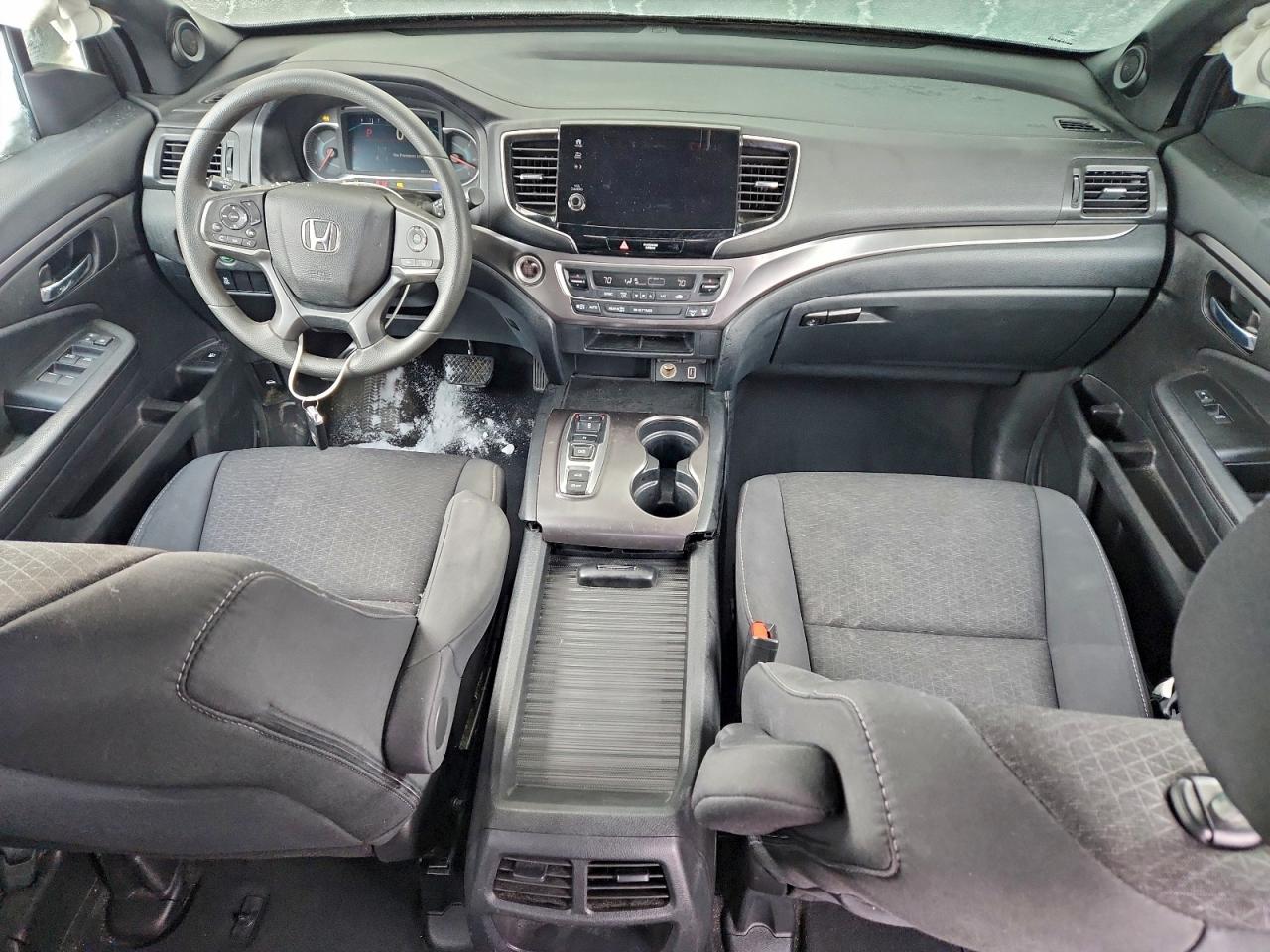 Honda Passport Sport Image 8