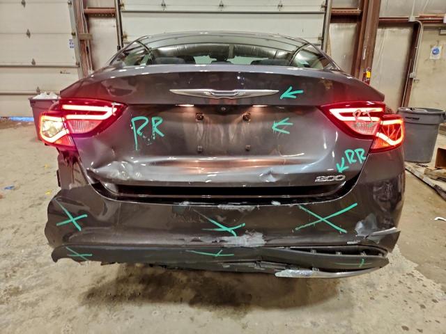 Chrysler 200 Limited Image 2