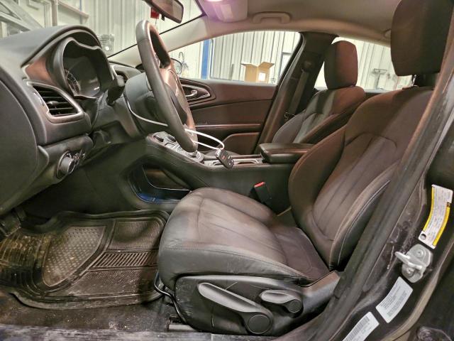 Chrysler 200 Limited Image 5