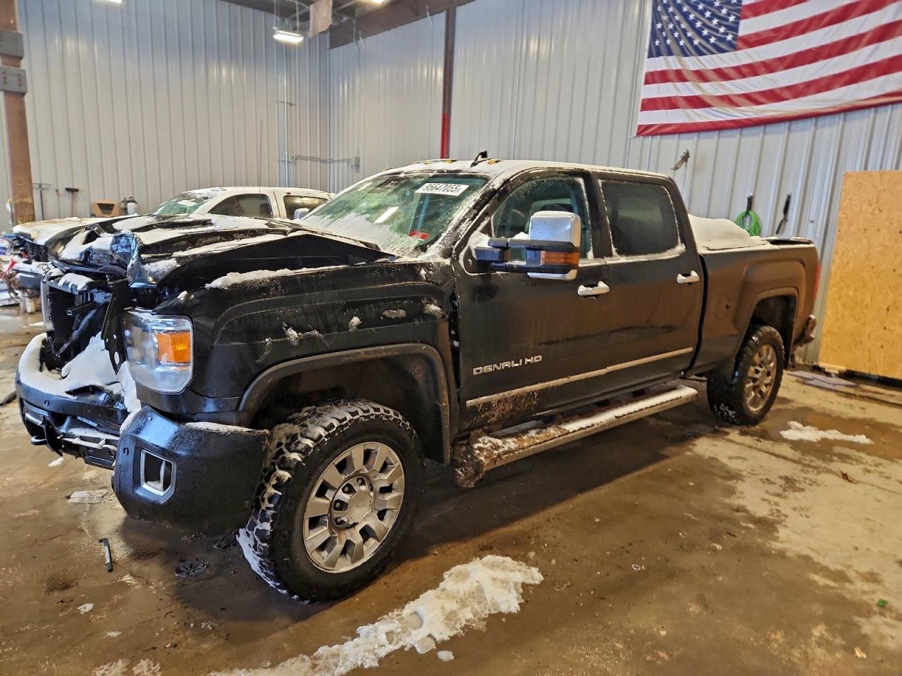 GMC Sierra K2500 Denali Image 1