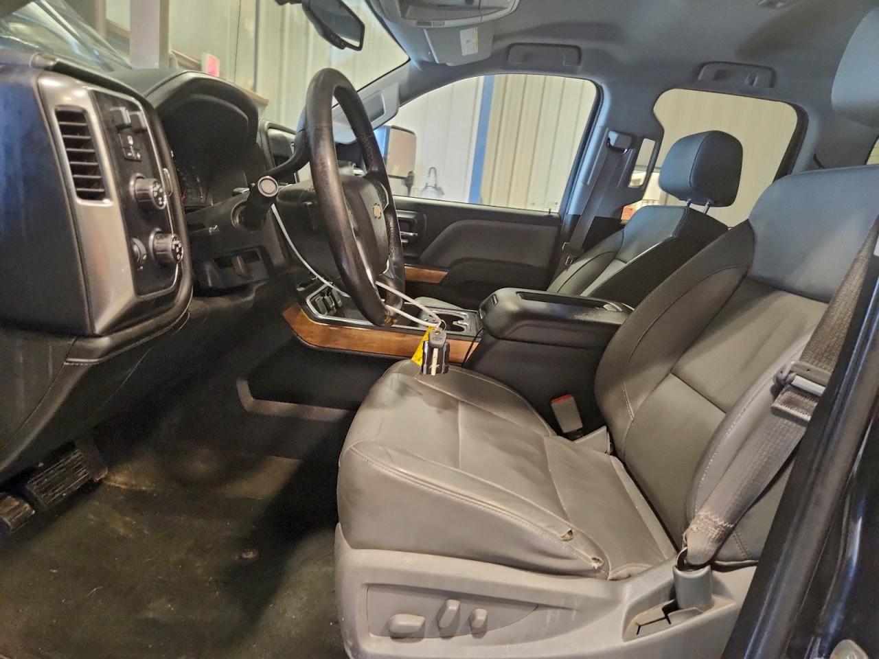 Chevrolet Silverado K1500 Ltz Image 7