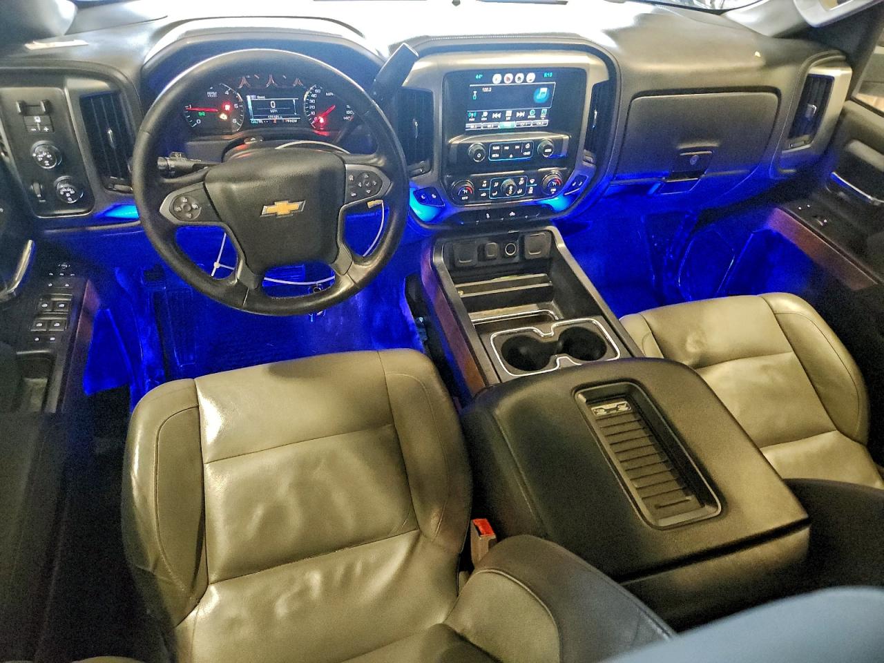 Chevrolet Silverado K1500 Ltz Image 12