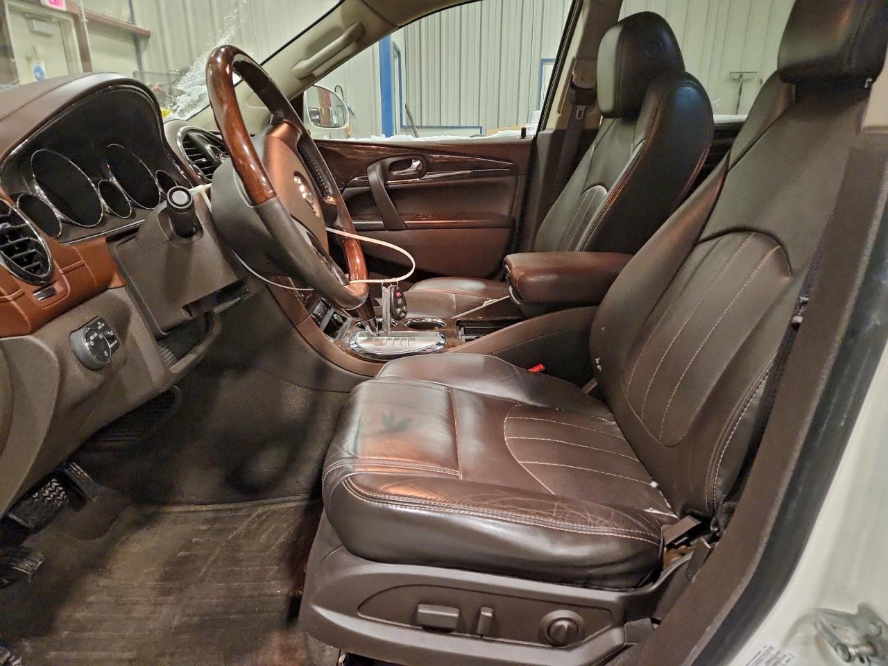 Buick Enclave Image 3