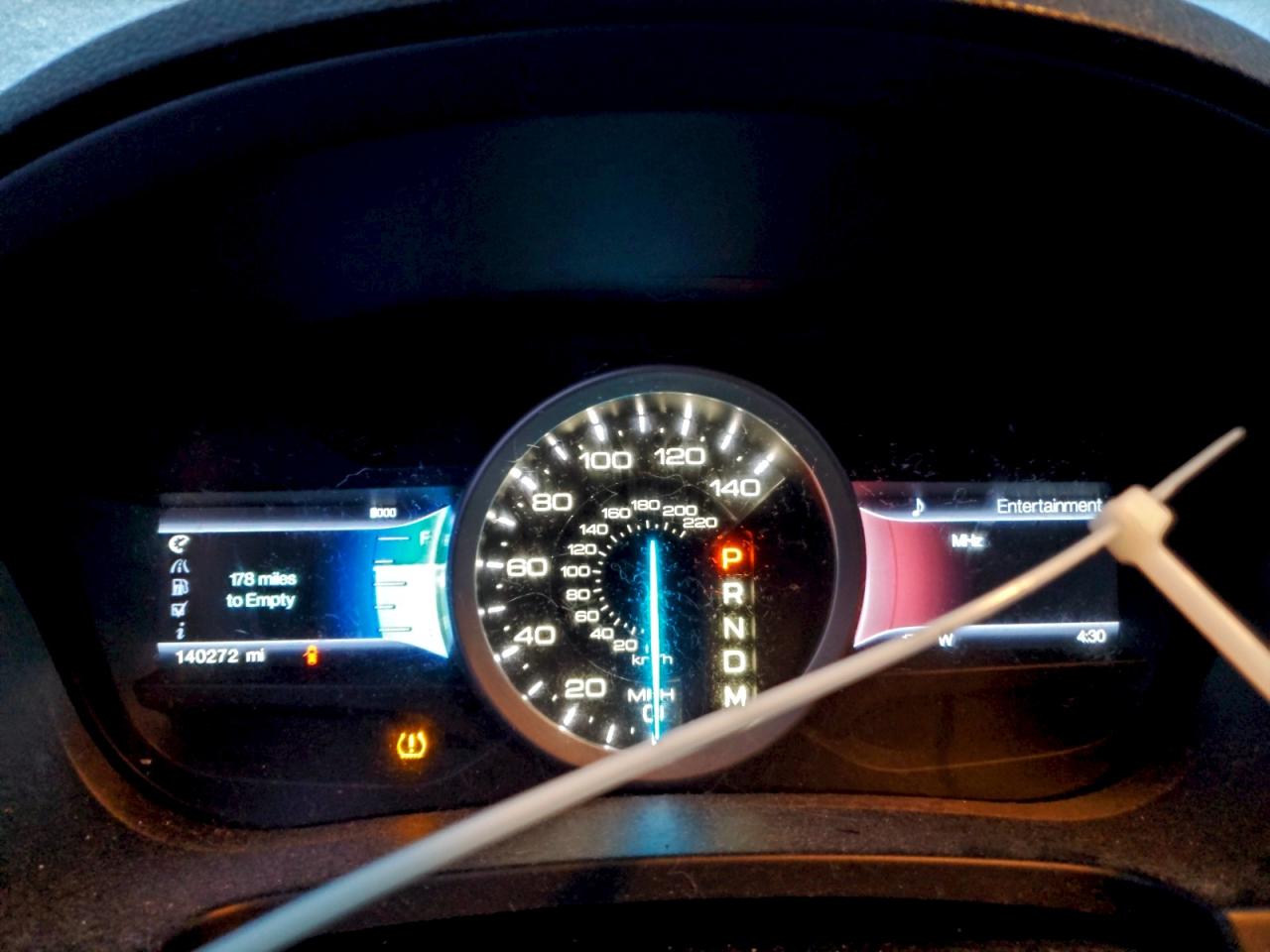 Ford Explorer Limited Image 13