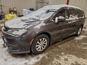  Salvage Chrysler Pacifica