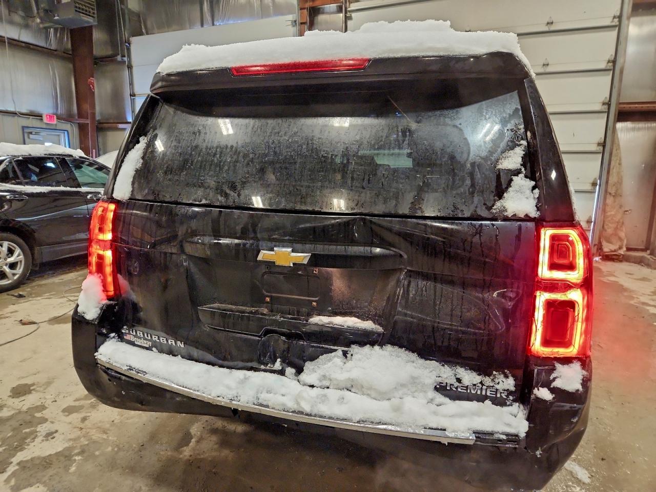 Chevrolet Suburban K1500 Premier Image 13