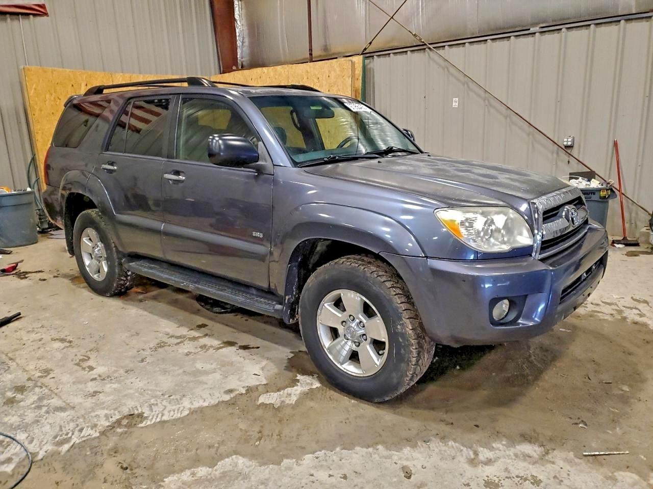 Toyota 4Runner Sr5 Image 2
