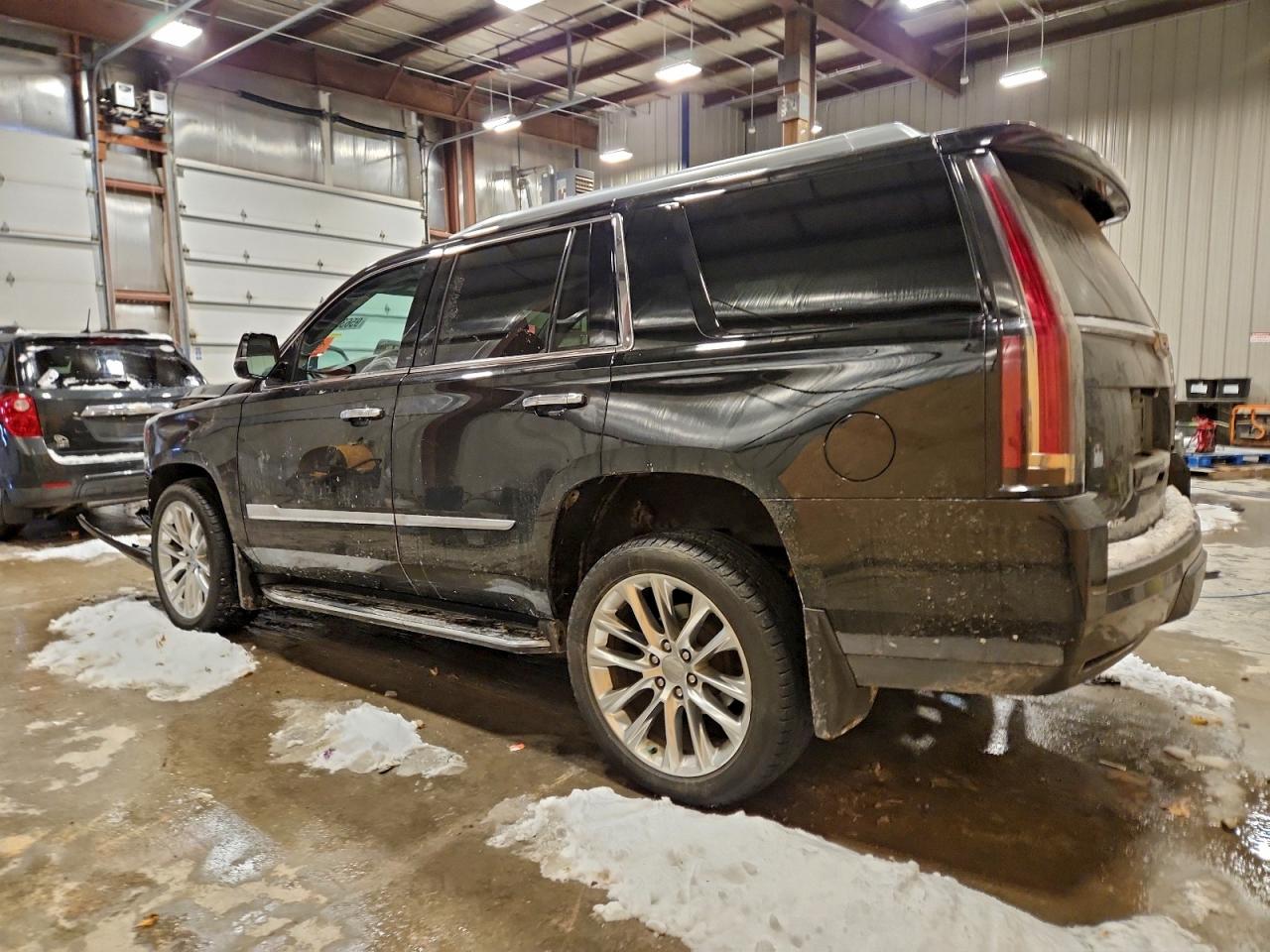 Cadillac Escalade Premium Luxury Image 8