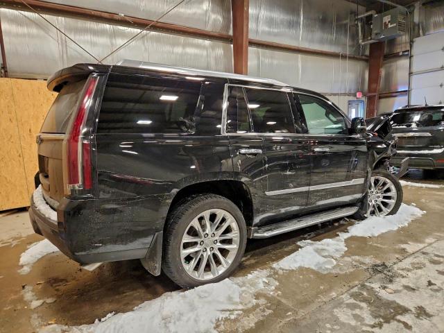 Cadillac Escalade Premium Luxury Image 3