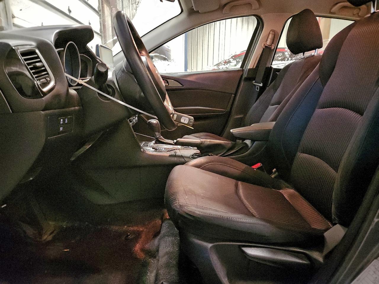 Mazda 3 Sport Image 5