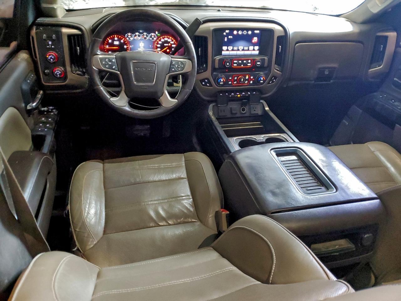 GMC Sierra K1500 Denali Image 10