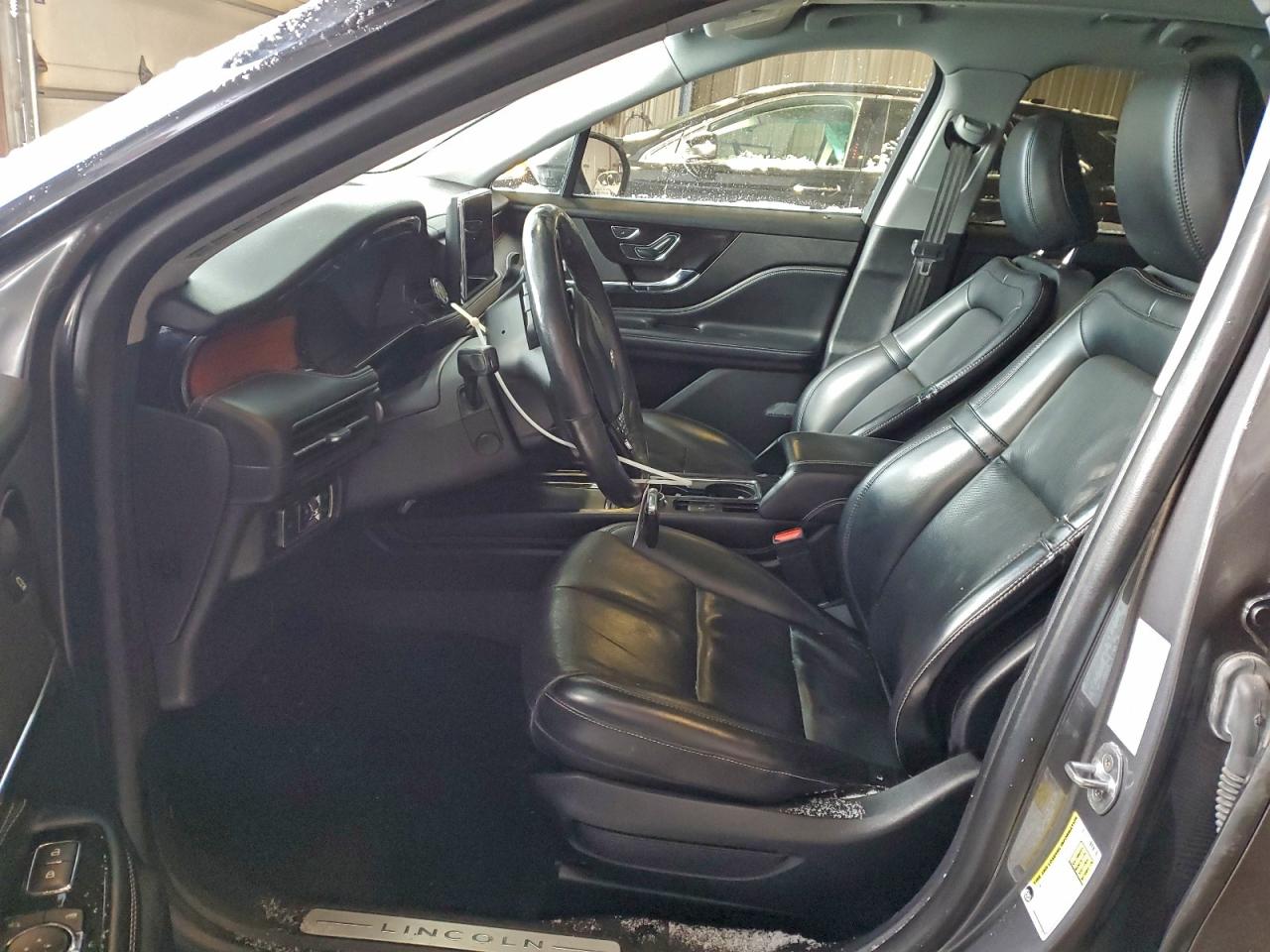 Lincoln Corsair Reserve Image 8