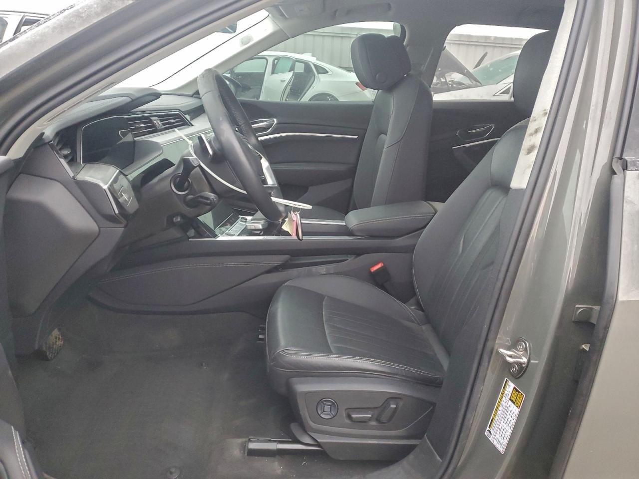 Audi Q8 Premium Plus Image 7