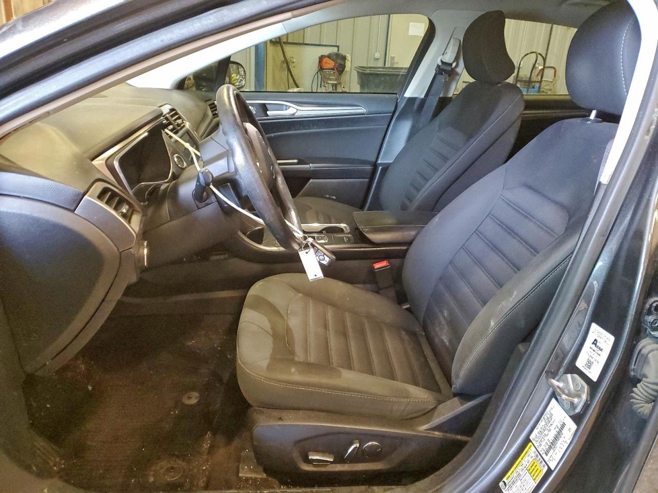 Ford Fusion Se Image 5