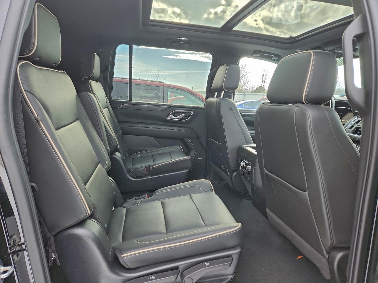 GMC Yukon K1500 Slt Image 12