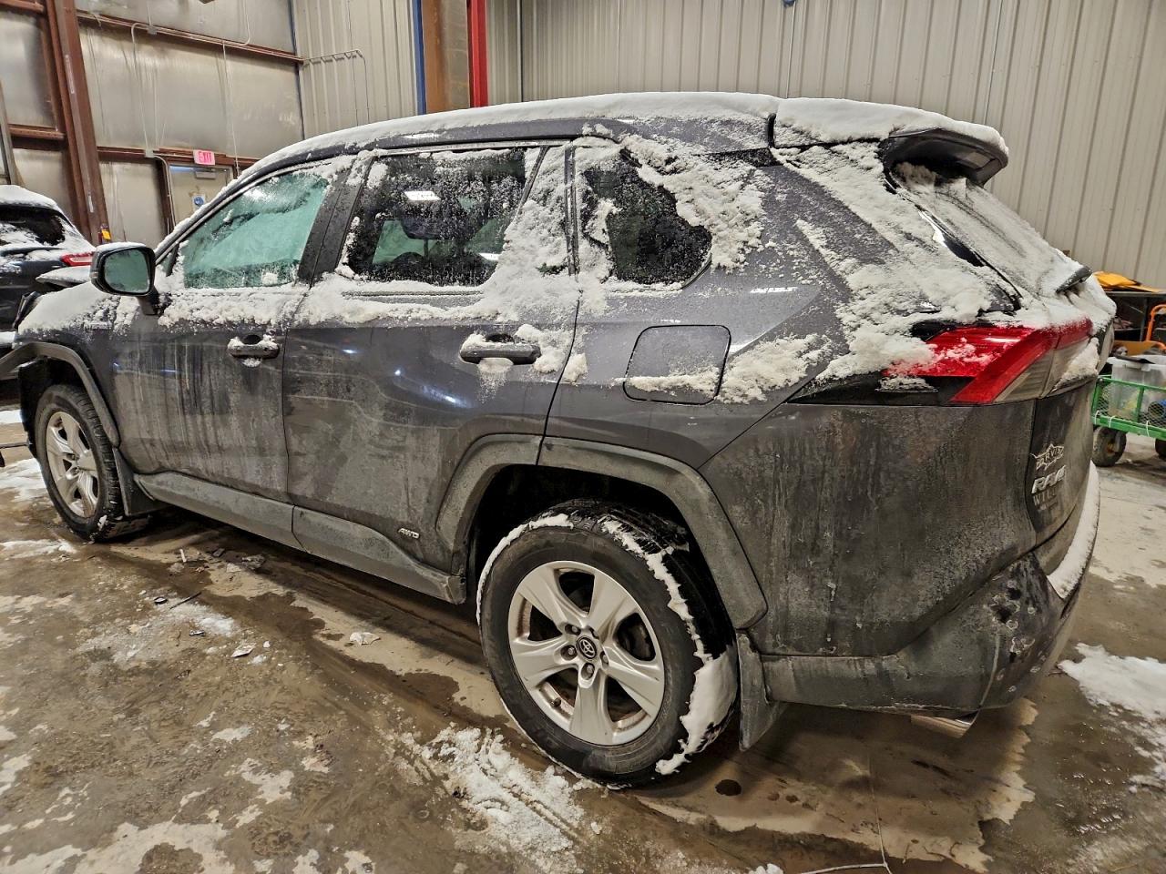 Toyota RAV4 Xle Image 2