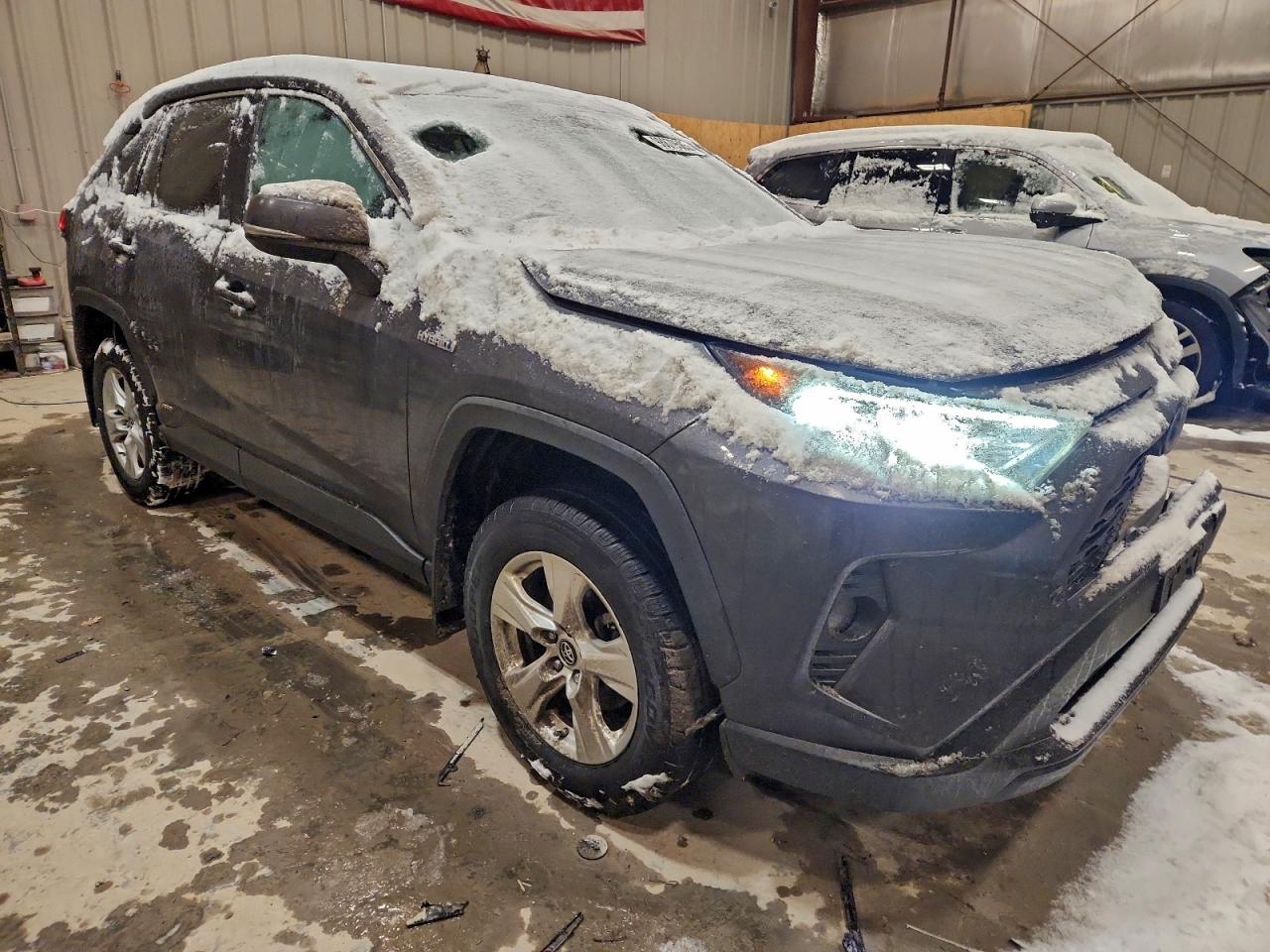 Toyota RAV4 Xle Image 3