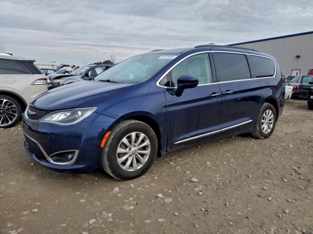  Salvage Chrysler Pacifica