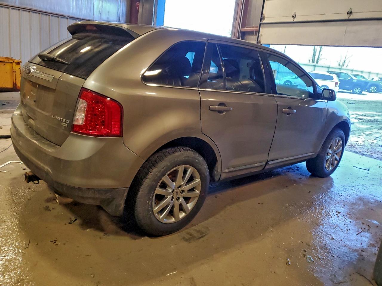 Ford Edge Limited Image 4