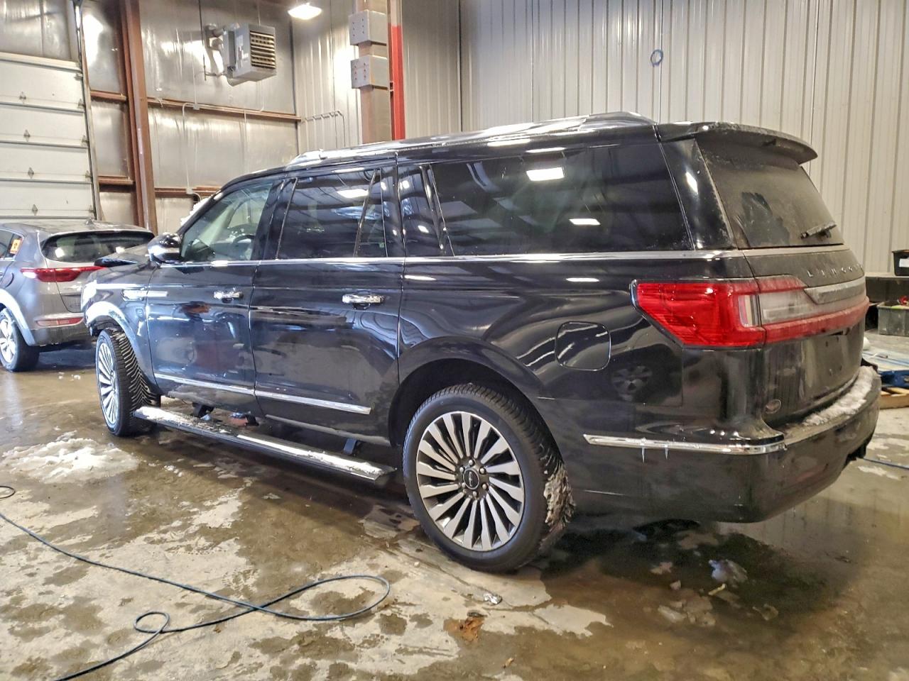 Lincoln Navigator L Reserve Image 13