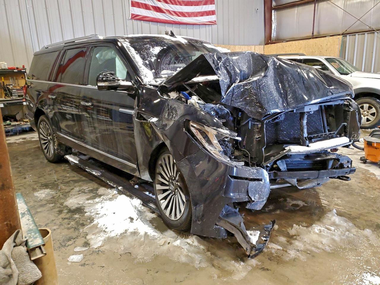 Lincoln Navigator L Reserve Image 4