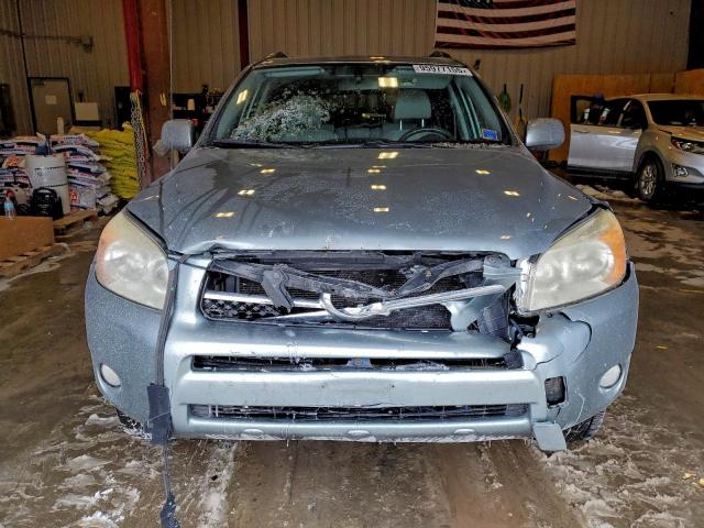 Toyota RAV4 Limited Image 8