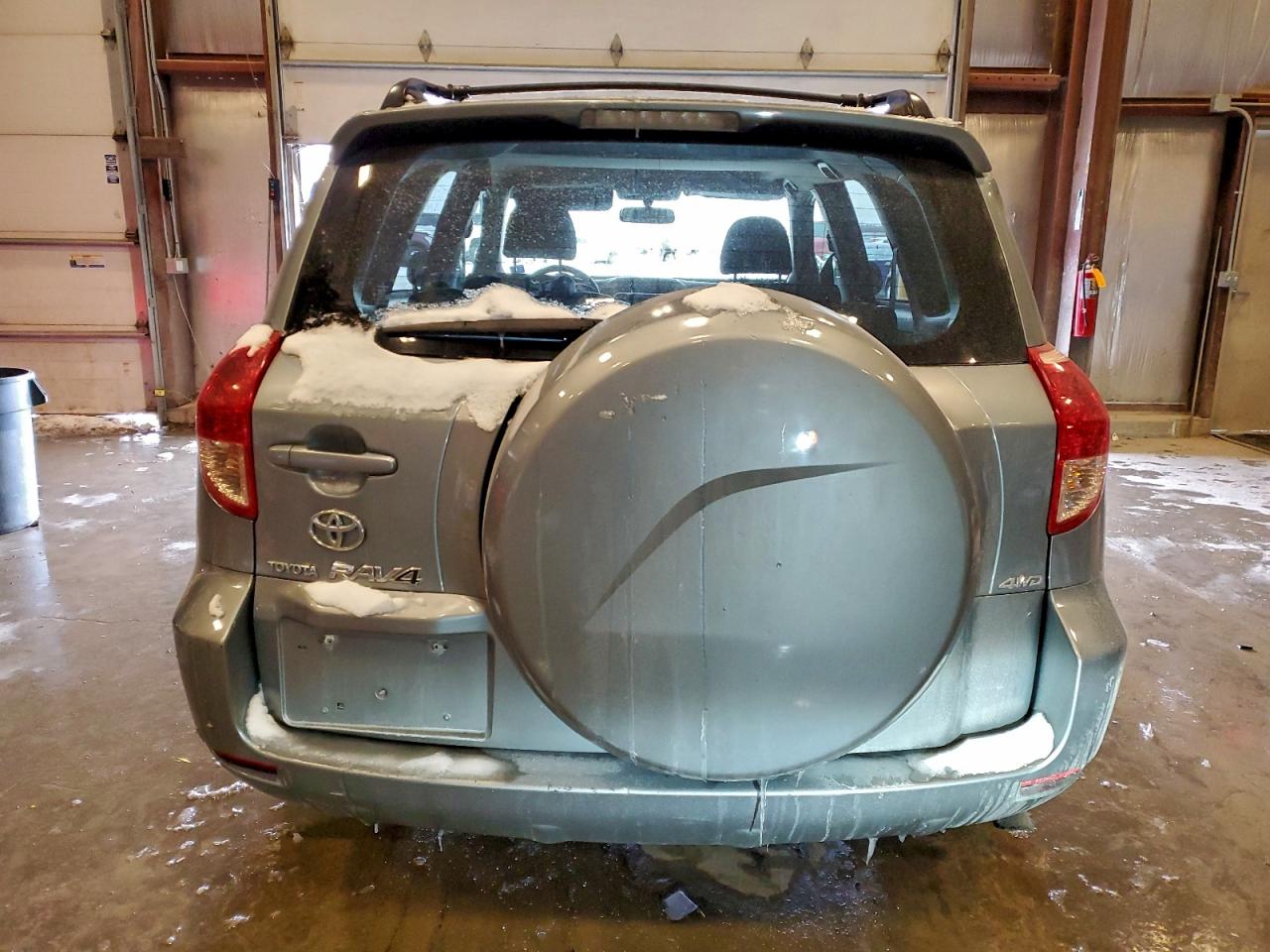 Toyota RAV4 Limited Image 12