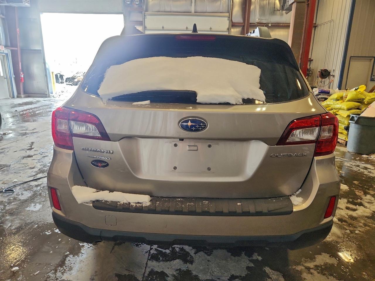 Subaru Outback 2.5i Limited Image 7