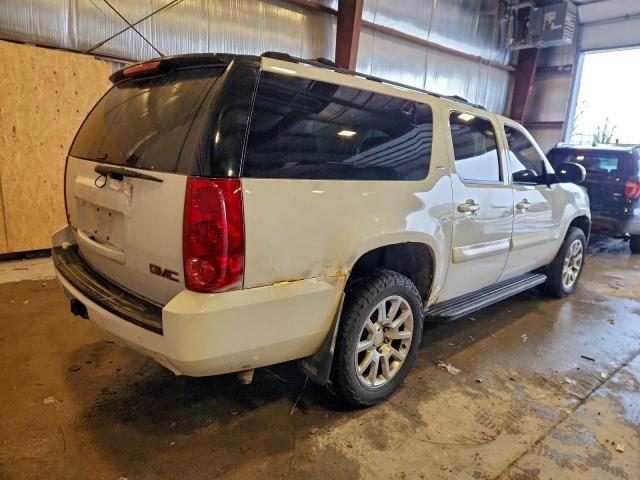 GMC Yukon K1500 Image 3