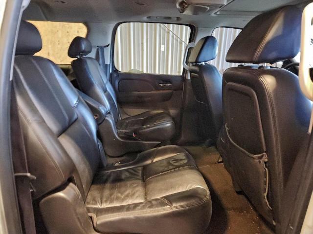 GMC Yukon K1500 Image 8